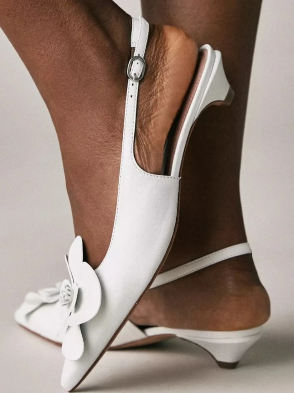 Maeve White Leather Floral 3d Slingback Kitten Heels Size 8 / EU 38 New - Picture 3 of 12